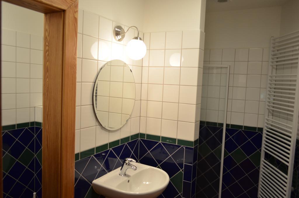 Restaurace A Penzion U Pešíků Červený Kostelec Habitación foto