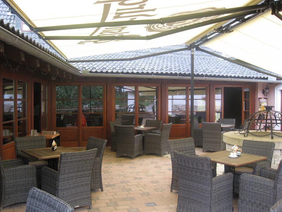 Restaurace A Penzion U Pešíků Červený Kostelec Exterior foto